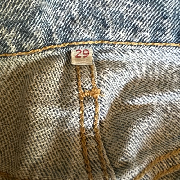 Levi’s High Waisted Distressed Jean Skirt 29 - Picture 3 of 4